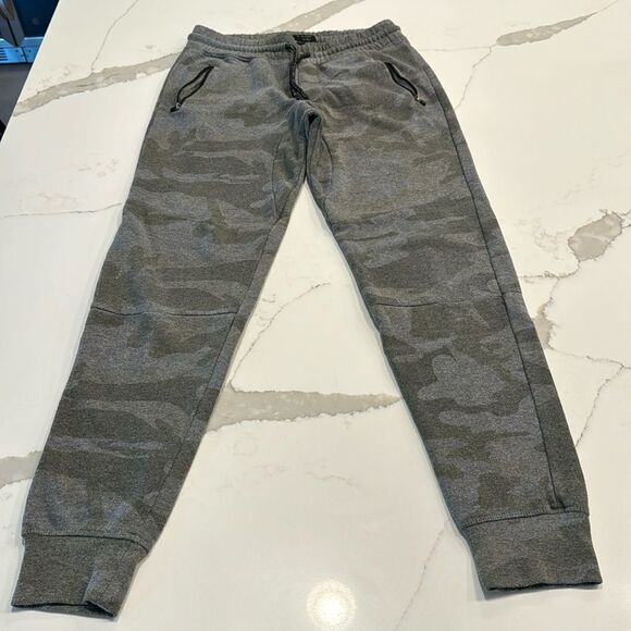 Brooklyn Cloth Other - Brooklyn Cloth The jogger. Size Small. Camo print. Drawstring waist. 2 front